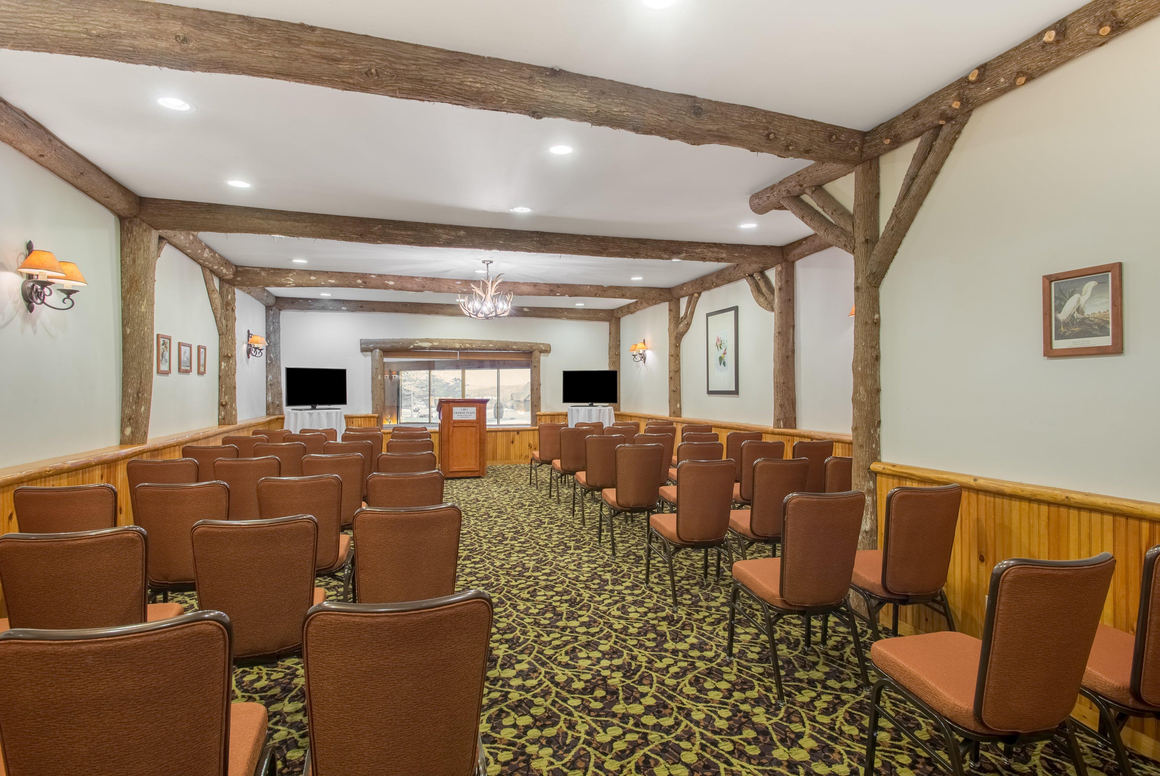 Crowne Plaza Lake Placid By Ihg Exterior photo