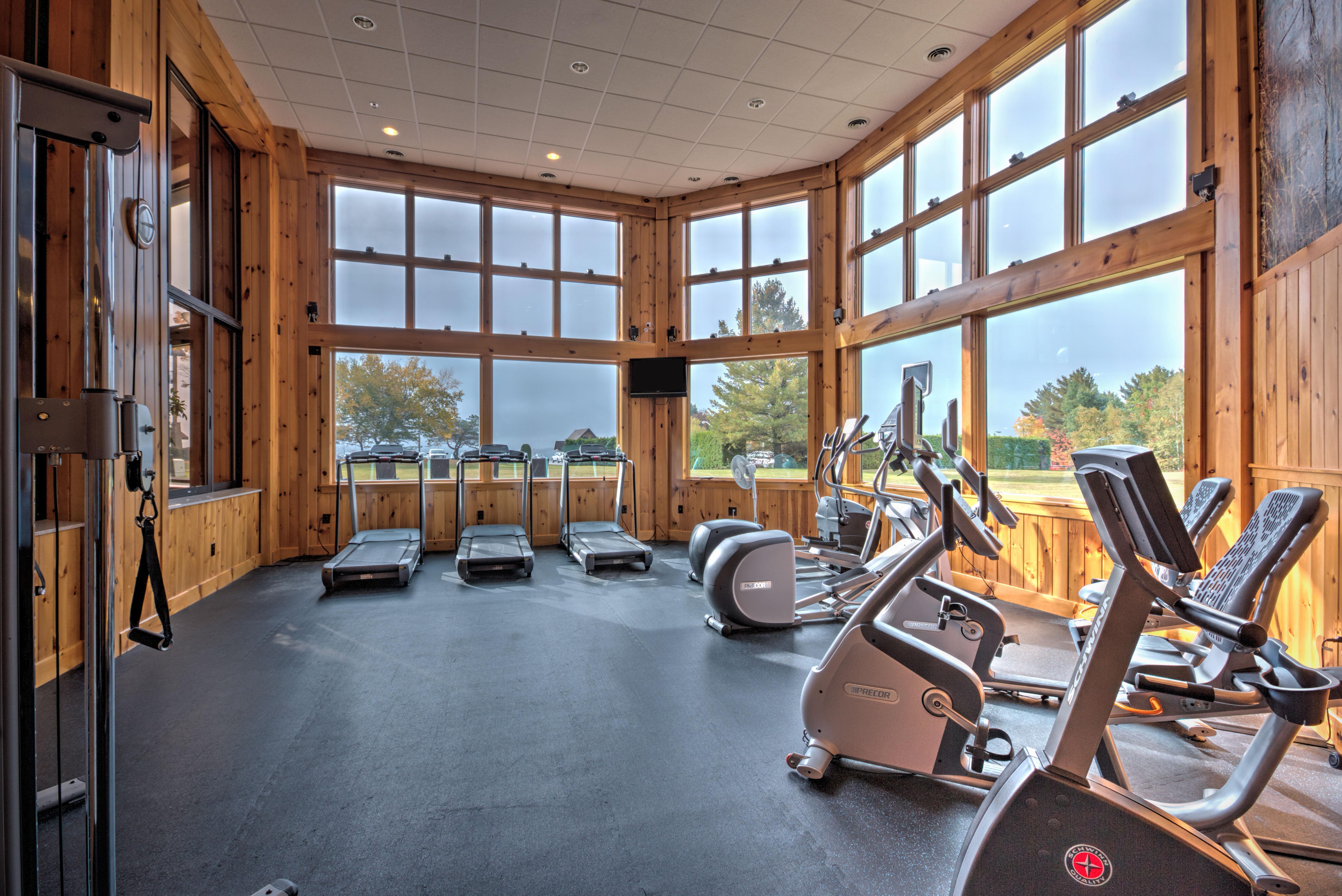 Crowne Plaza Lake Placid By Ihg Exterior photo