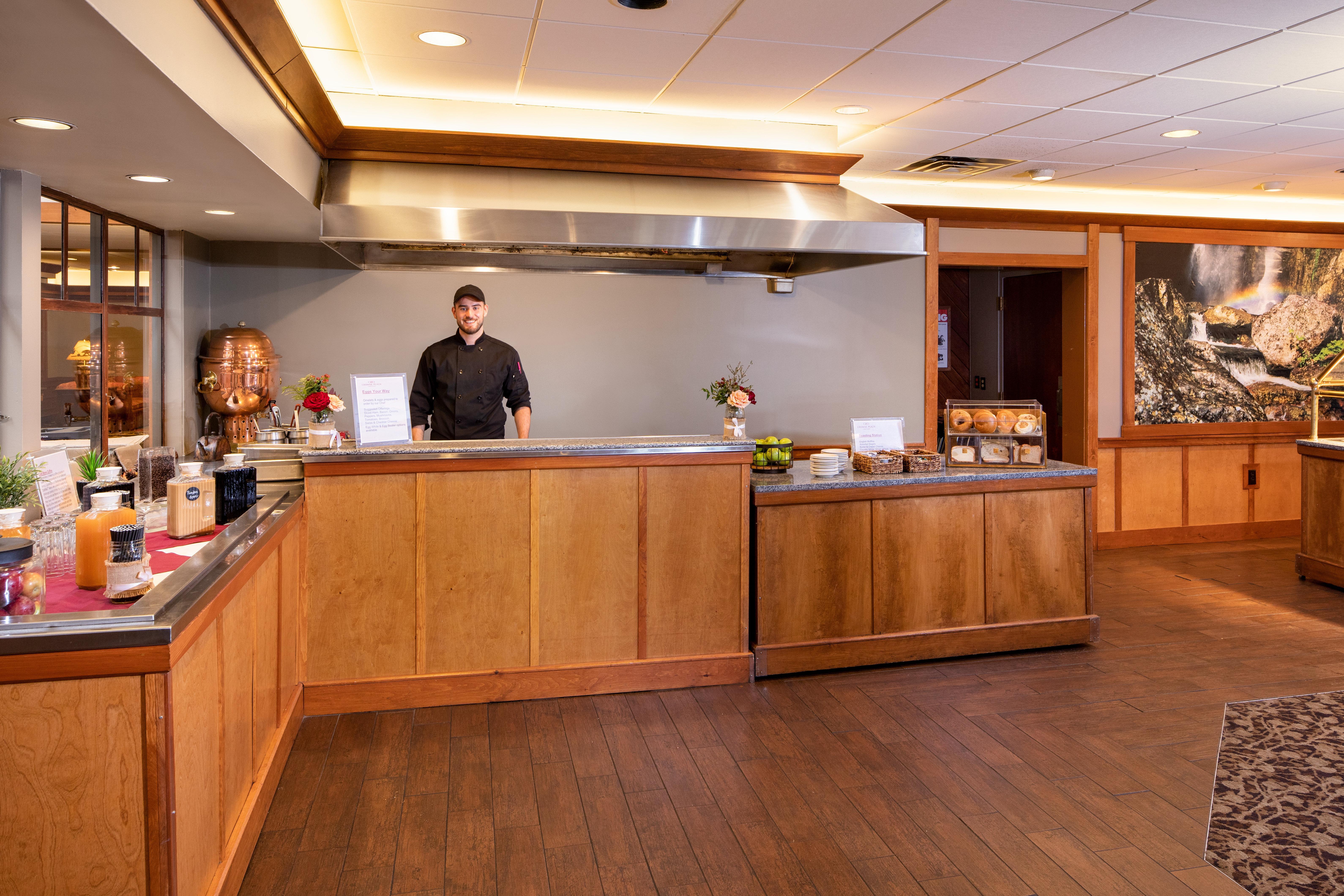 Crowne Plaza Lake Placid By Ihg Exterior photo